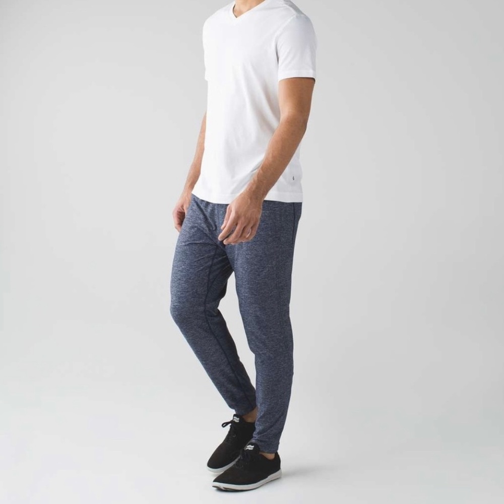 Lululemon Surge Pant Heathered Deep Navy
Men SMALL